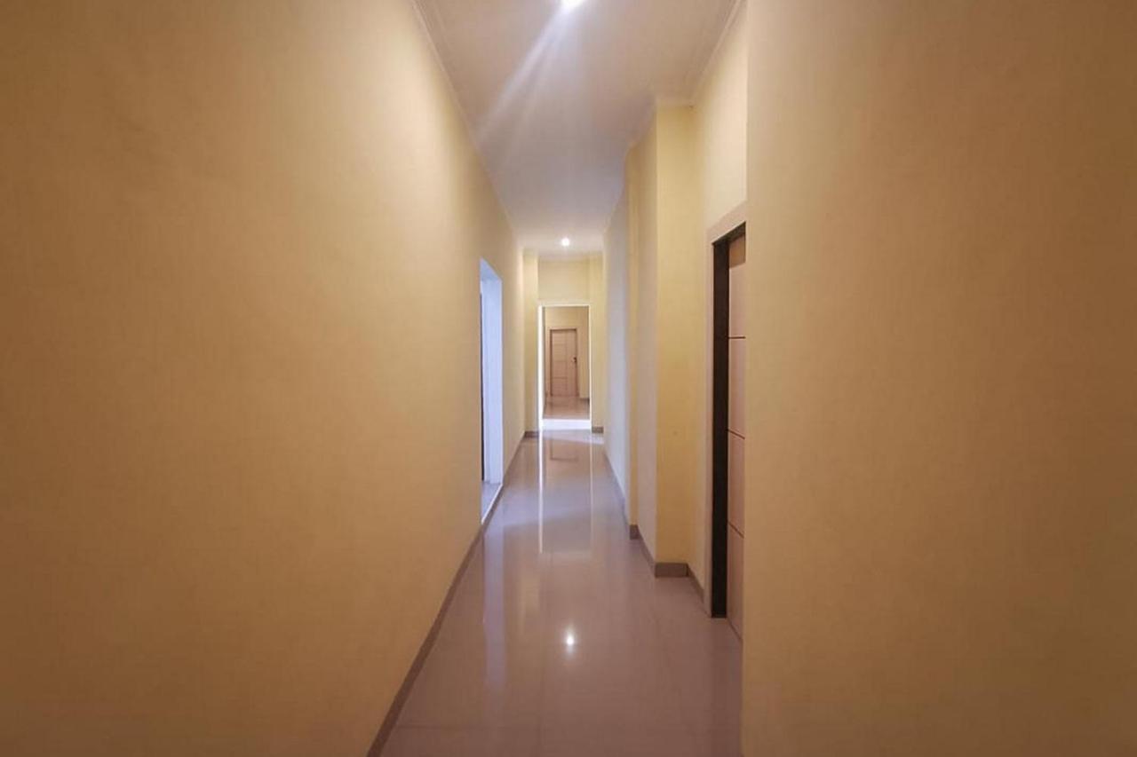 Reddoorz Near Kantor Walikota Bontang Nyerakat Buitenkant foto