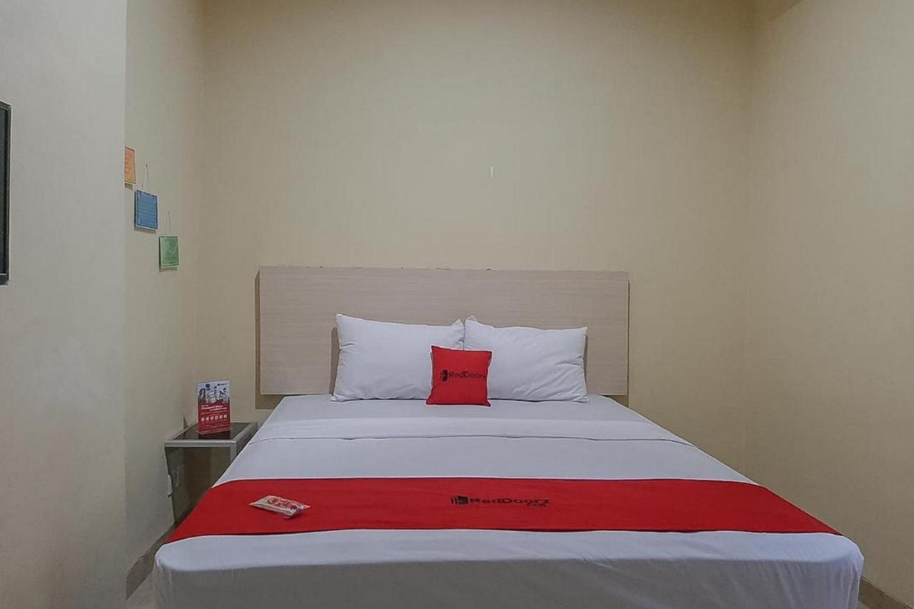 Reddoorz Near Kantor Walikota Bontang Nyerakat Buitenkant foto